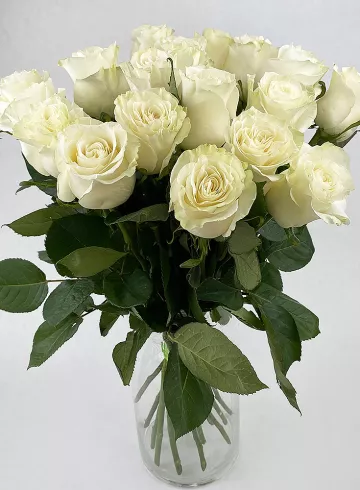 Букет из белых роз «Белоснежка» от интернет-магазина цветов в 